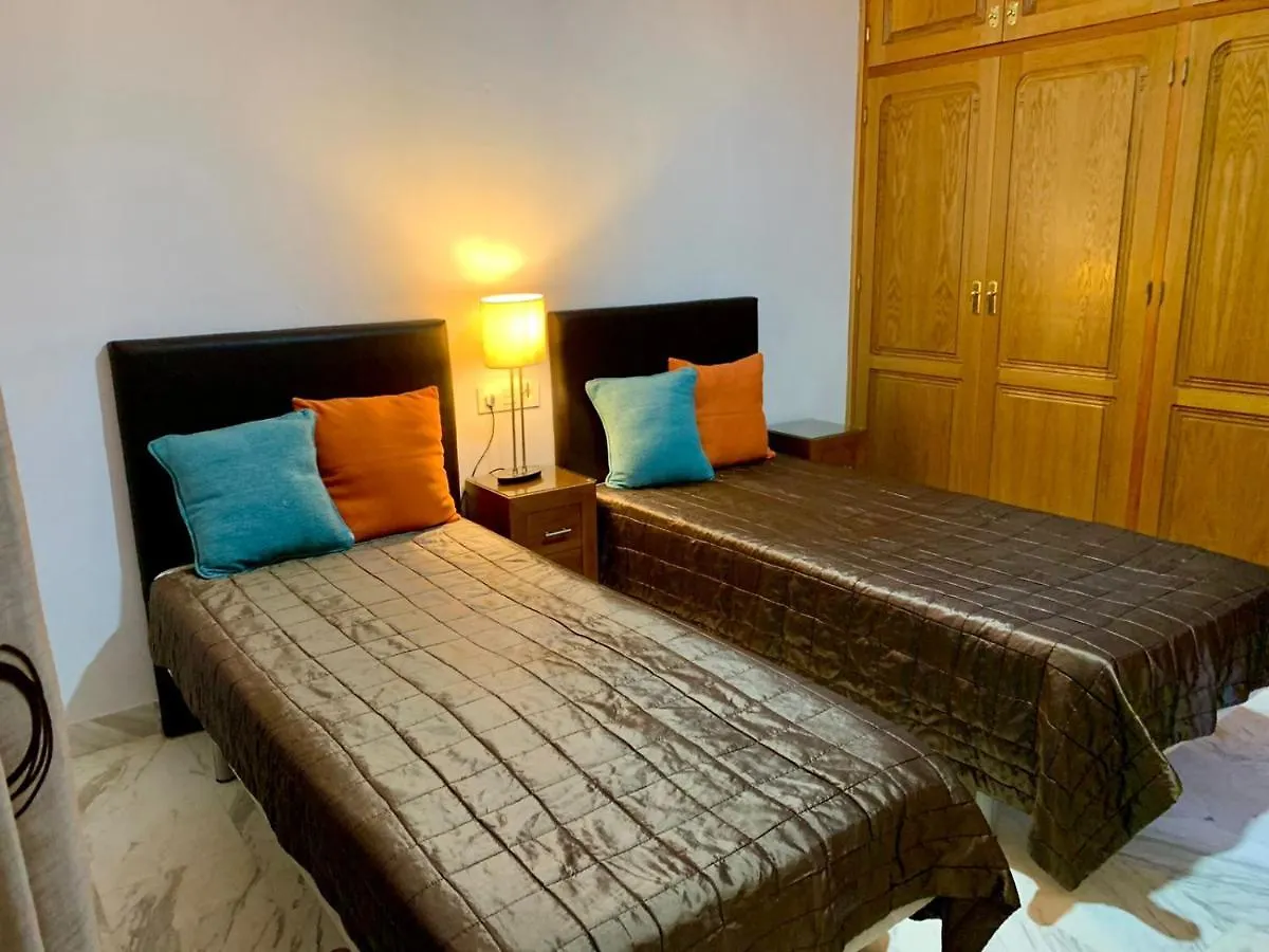 Stunning 4 Bedroom Villa With Private Pool 0*, Sitio de Calahonda